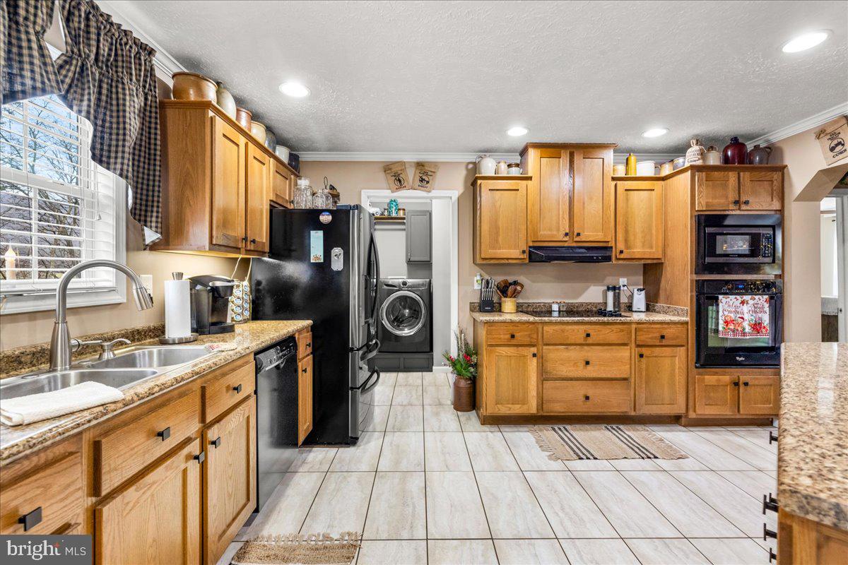1633 Snyderville Rd