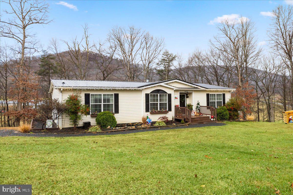 1633 Snyderville Rd
