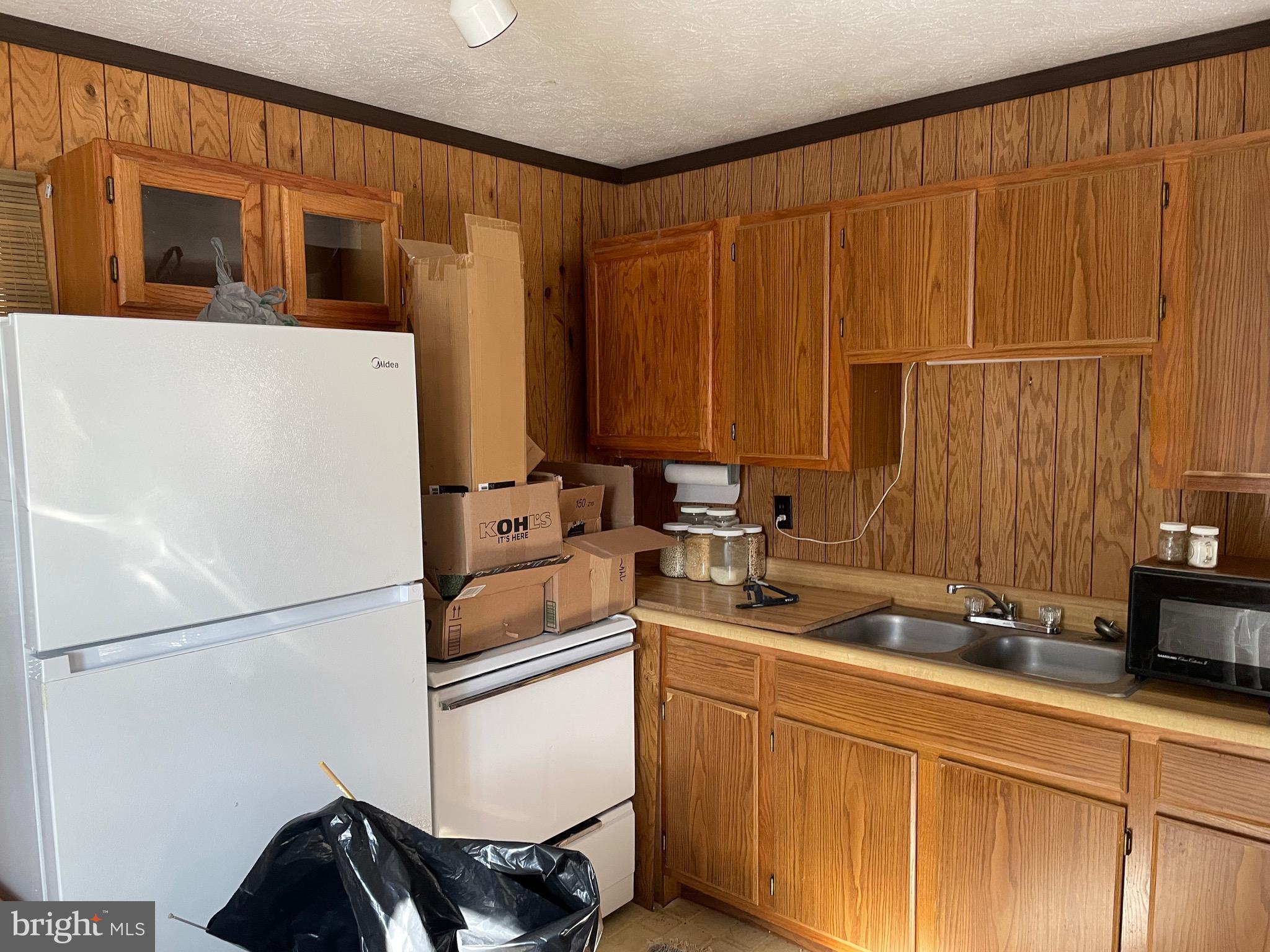 633 Snyders Ridge Rd