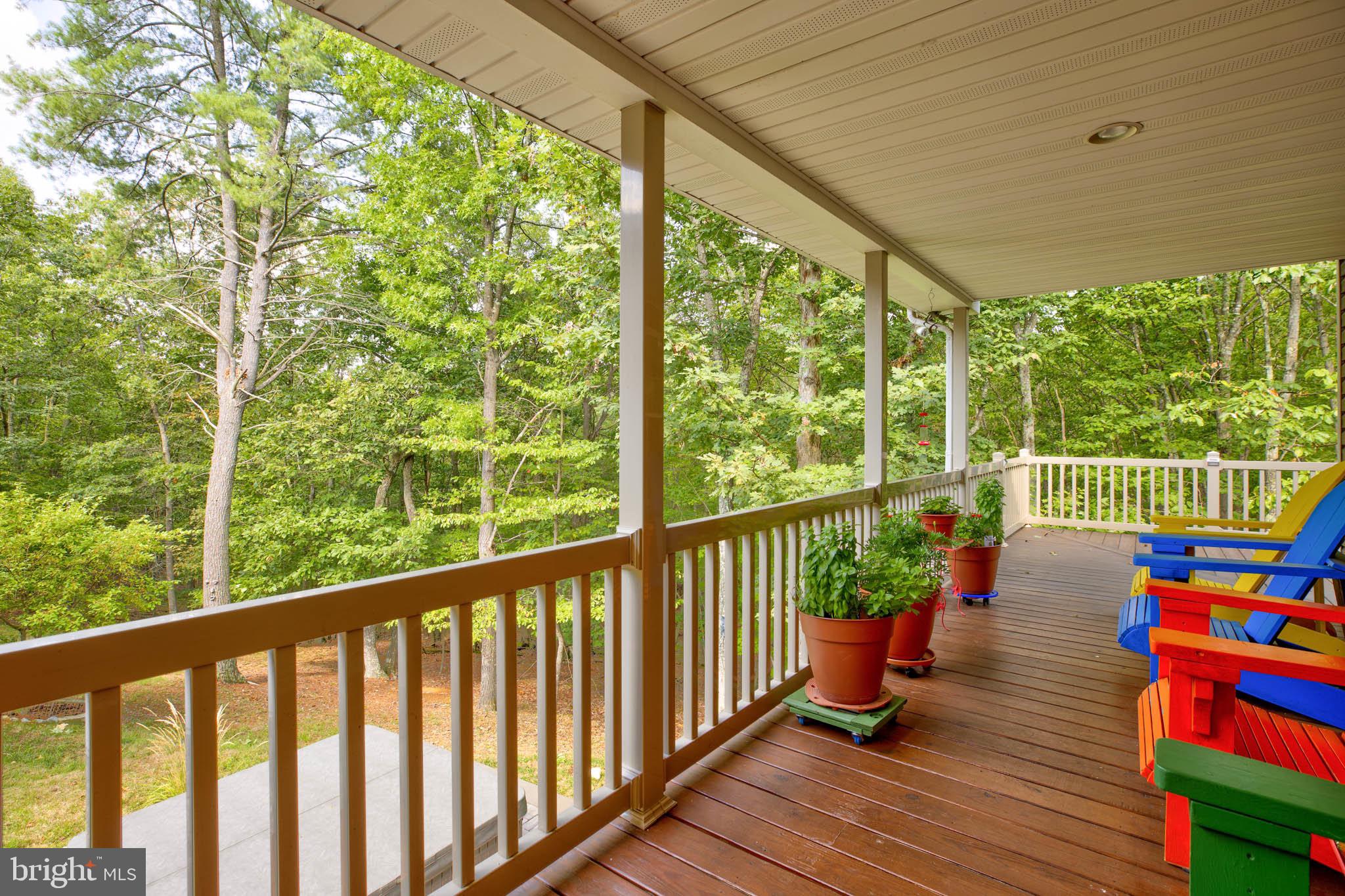 370 Hemlock Ct