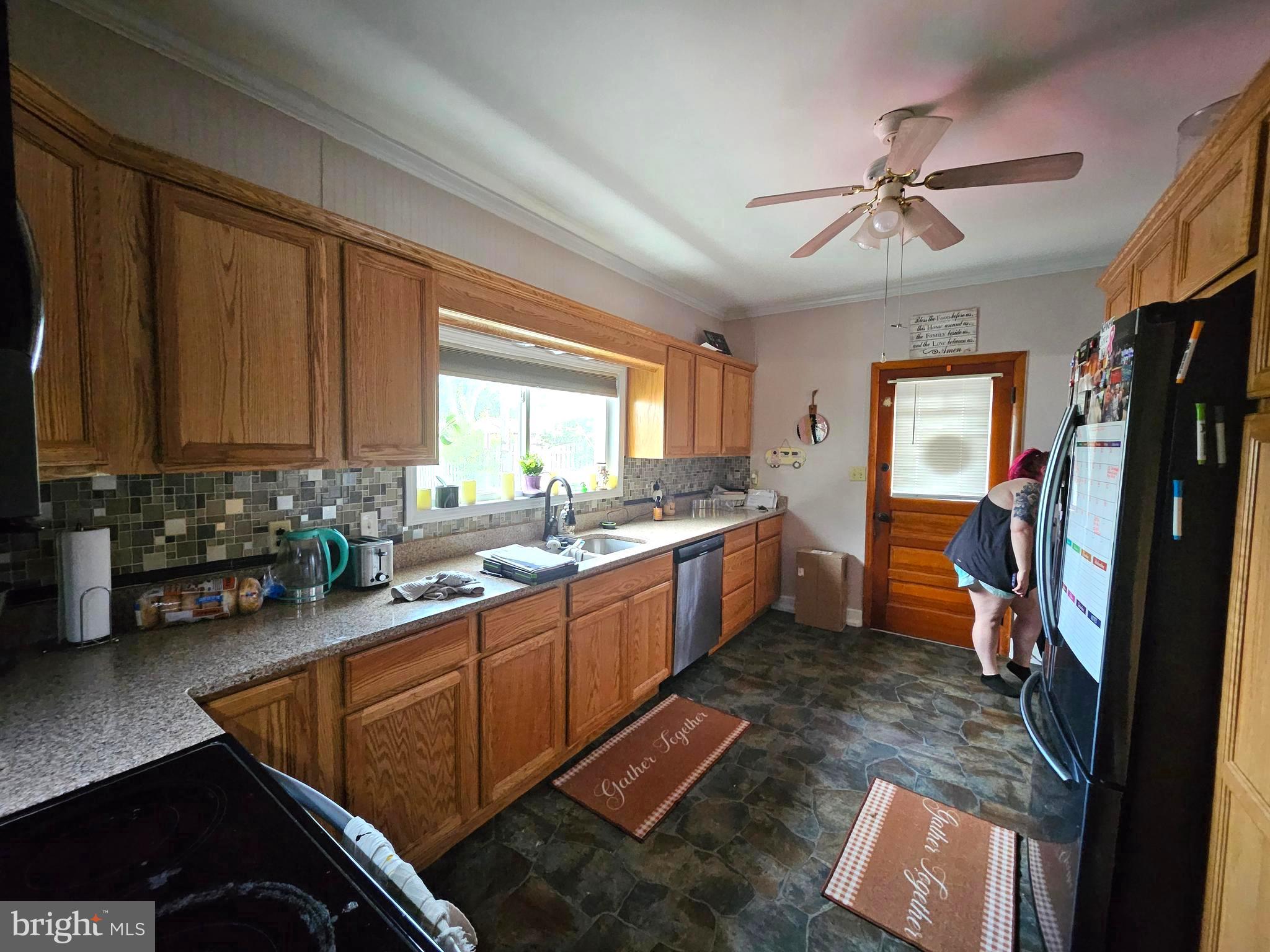 449 Harmison Ln
