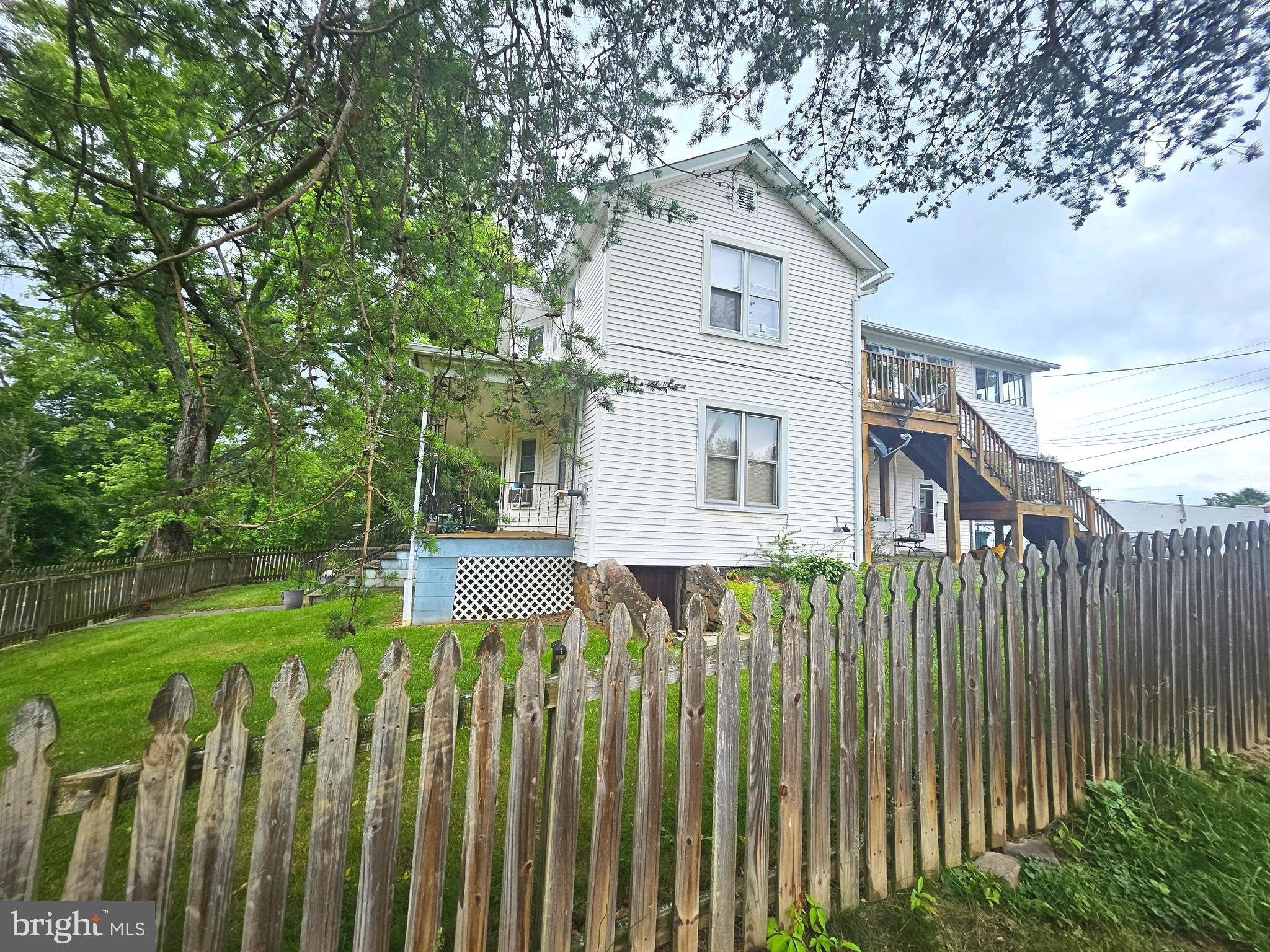 449 Harmison Ln