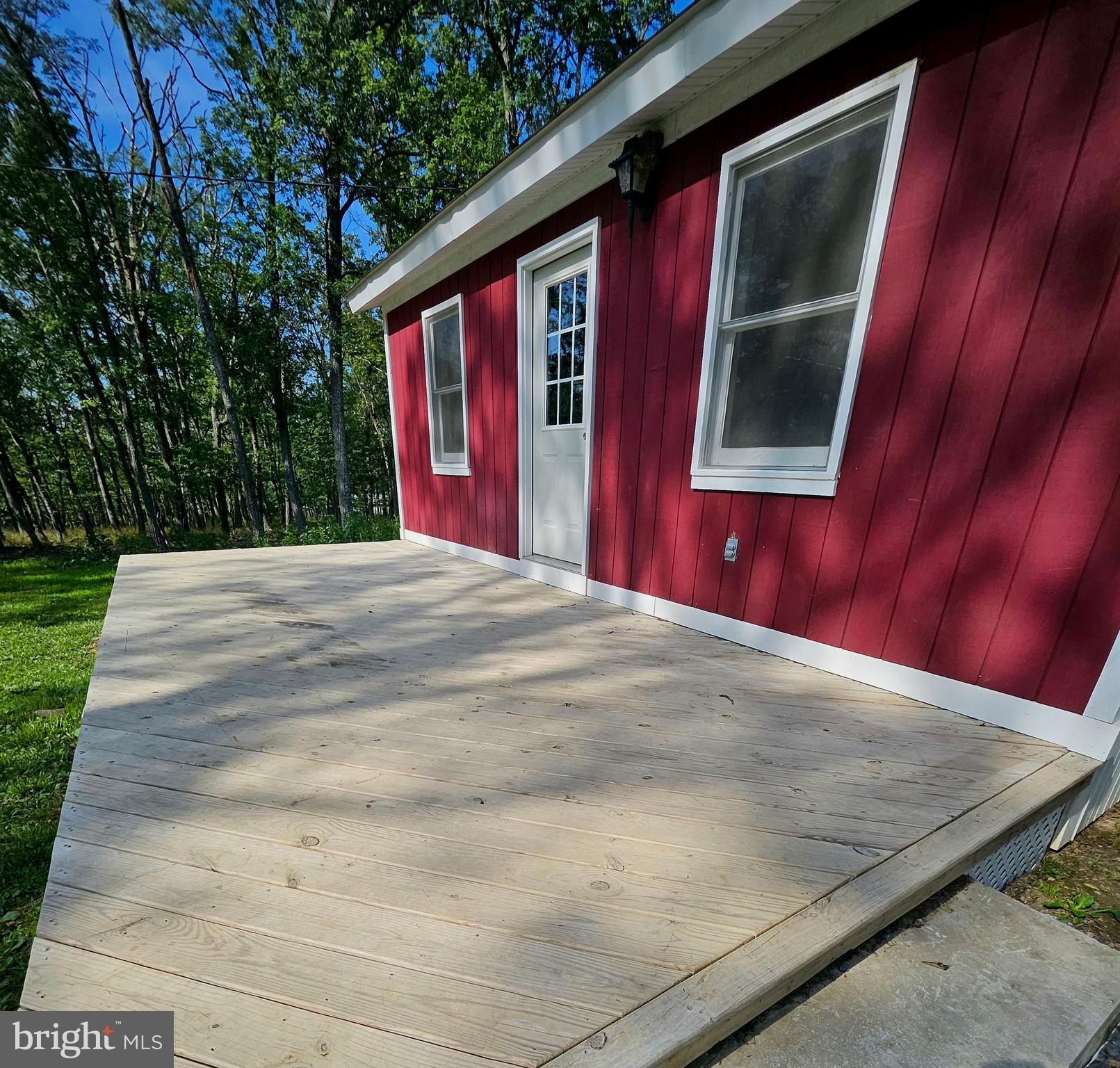 136 N Pioneer Ln
