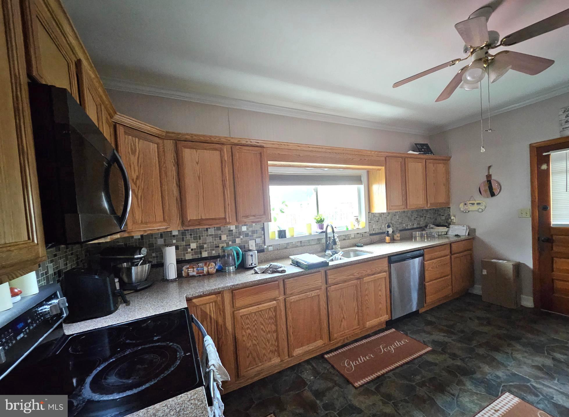 449 Harmison Ln