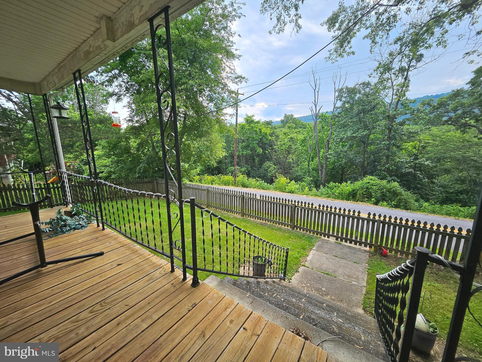 449 Harmison Ln
