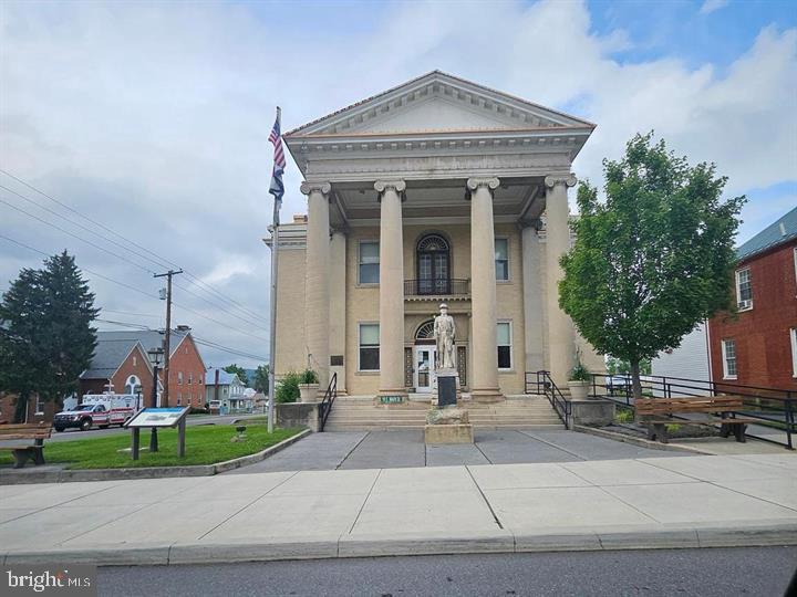 449, 449 1/2, 451 HARMISON LANE