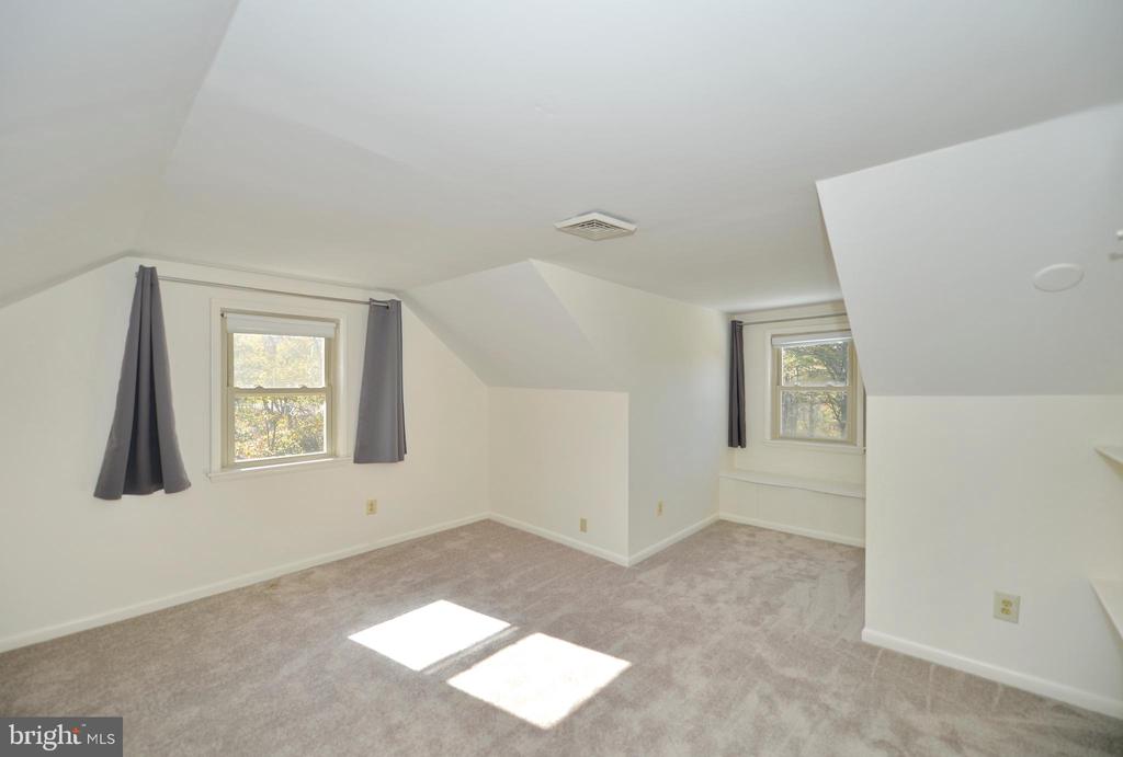 4485 SMOKEY HOLLOW RD