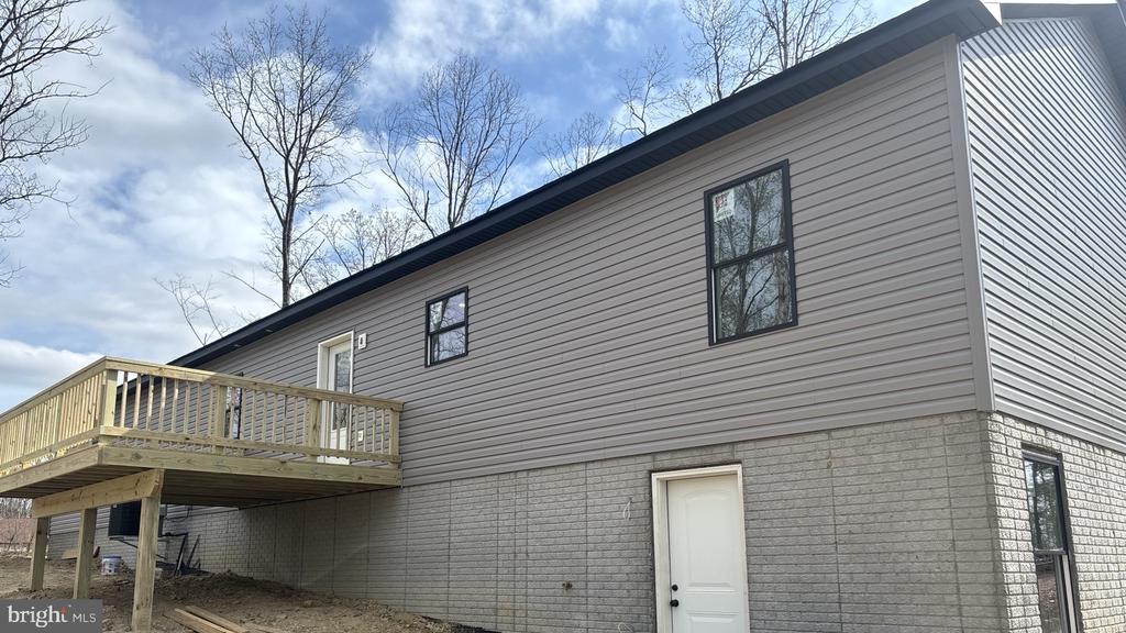 335 JENNIFER LANE