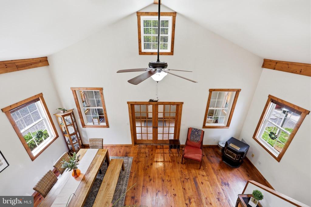 839 LAKE FERNDALE