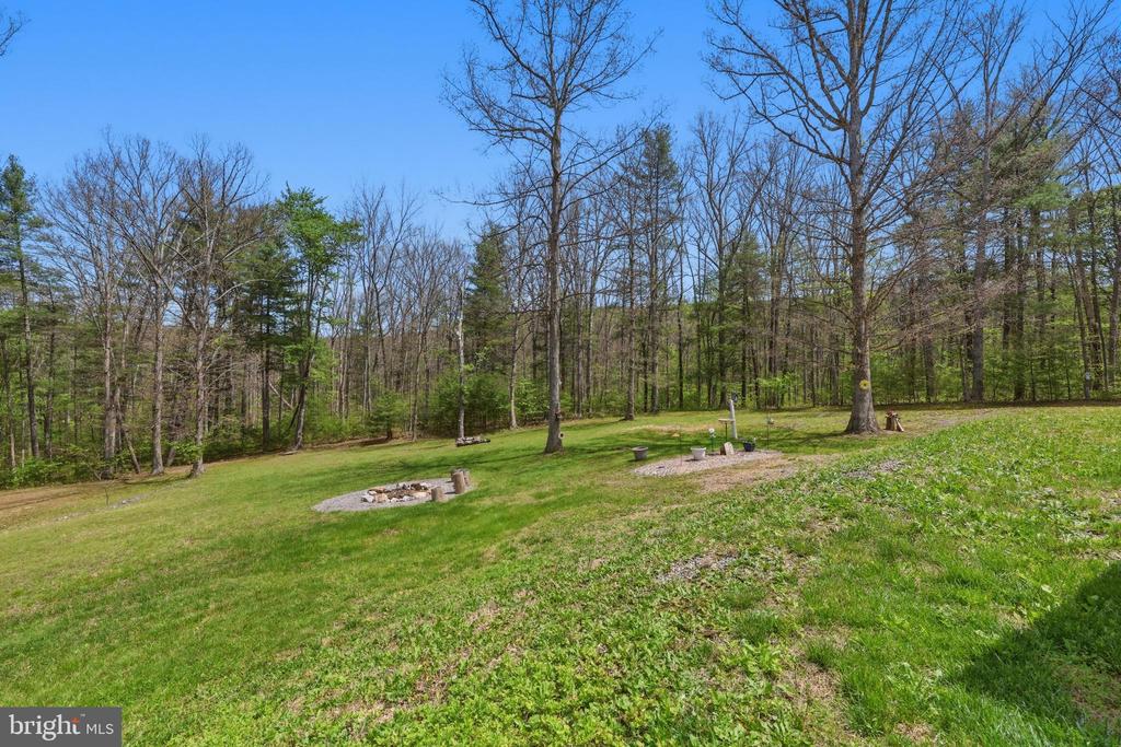 839 LAKE FERNDALE
