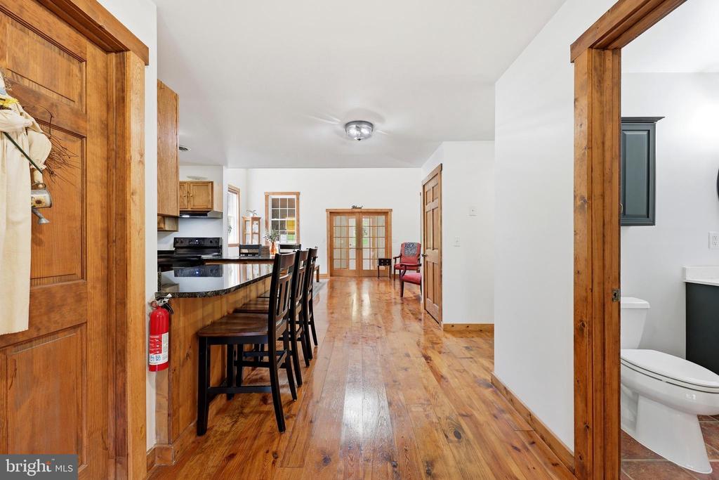 839 LAKE FERNDALE