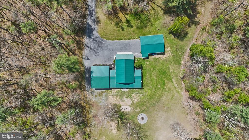 839 LAKE FERNDALE