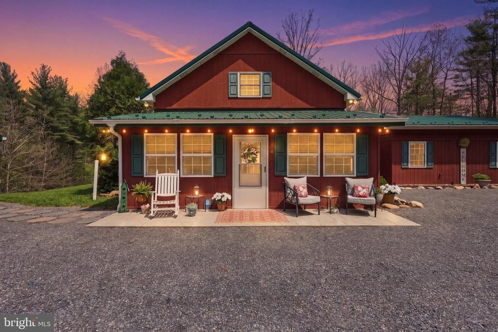 839 LAKE FERNDALE