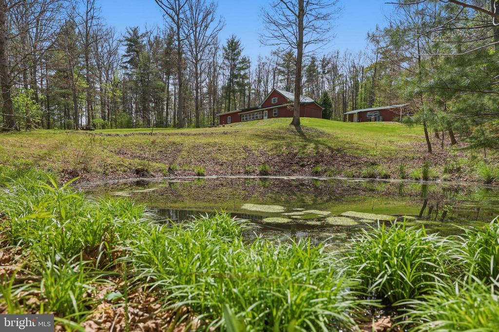 839 LAKE FERNDALE
