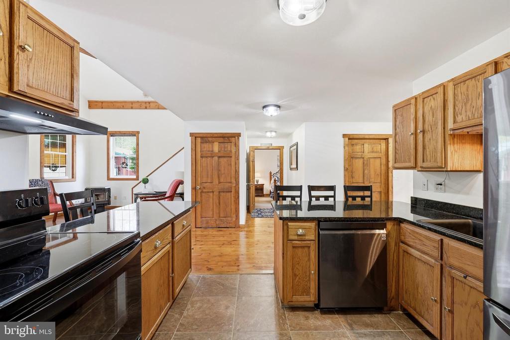 839 LAKE FERNDALE