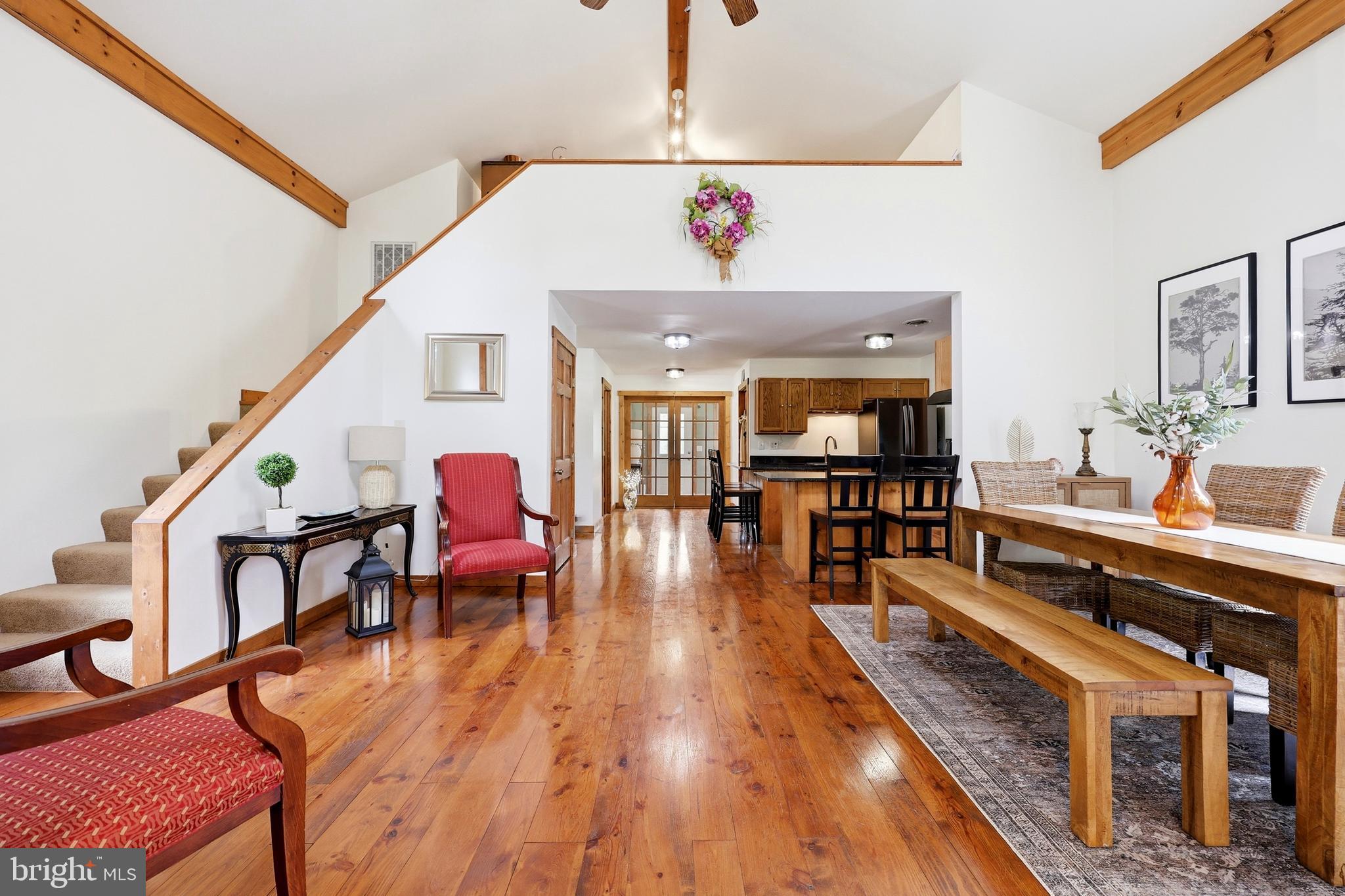 839 LAKE FERNDALE