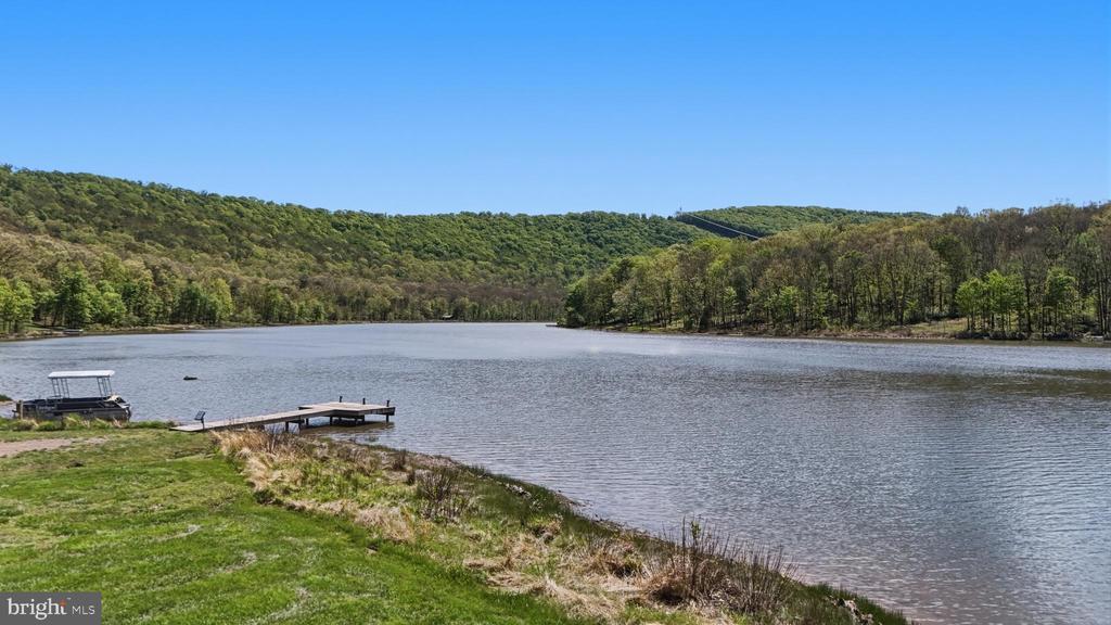 839 LAKE FERNDALE