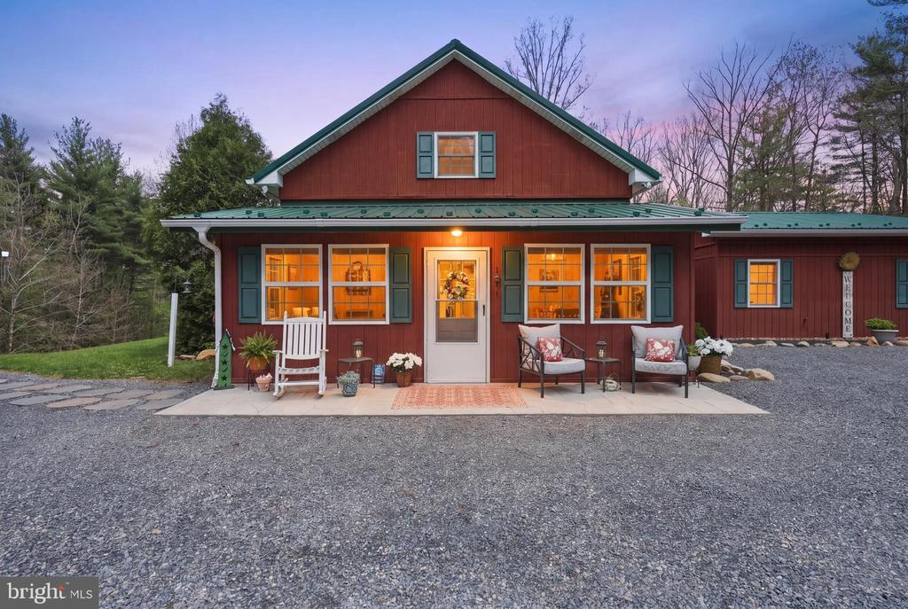 839 LAKE FERNDALE