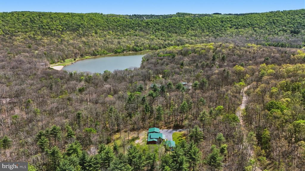839 LAKE FERNDALE