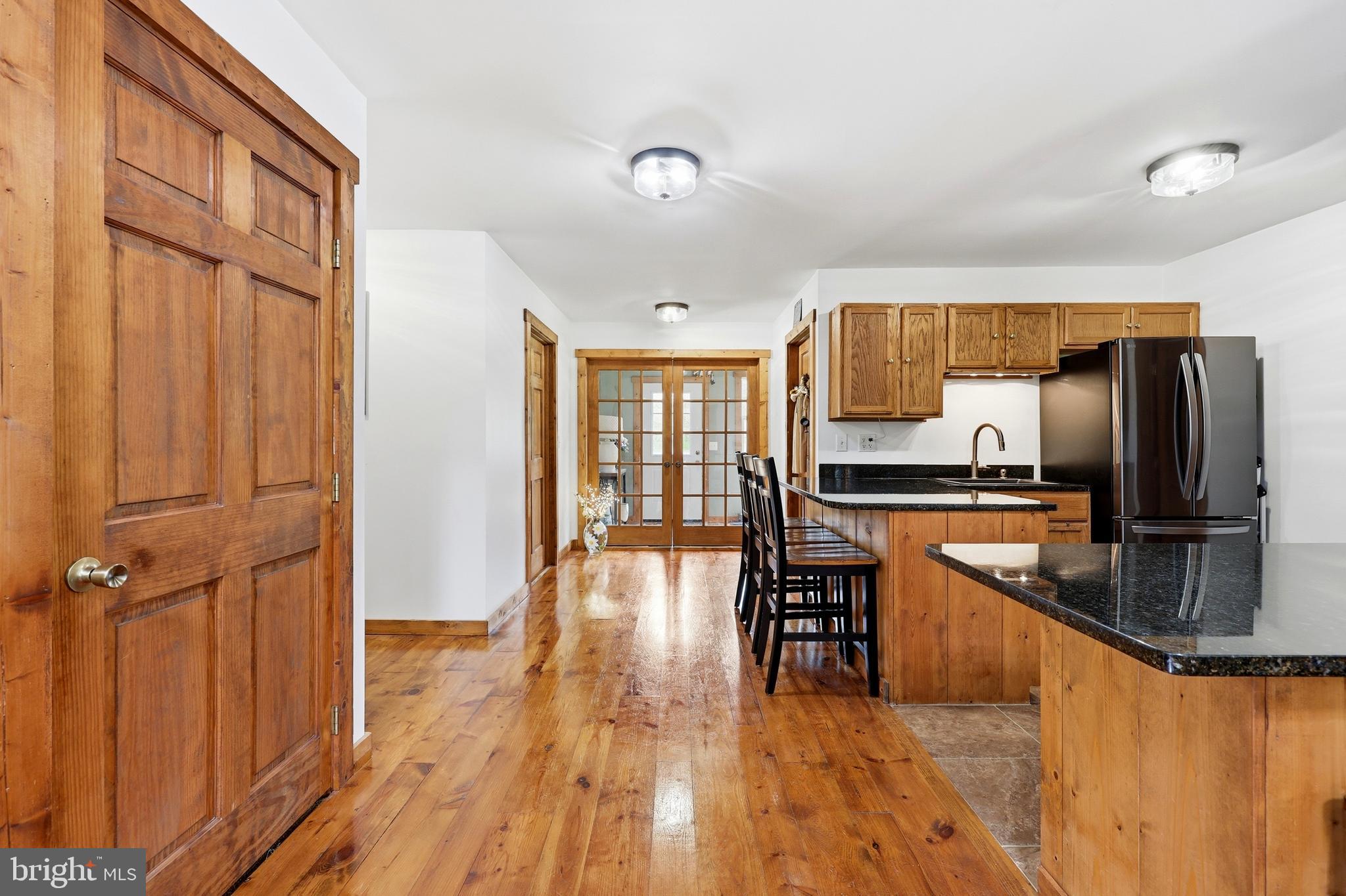 839 LAKE FERNDALE