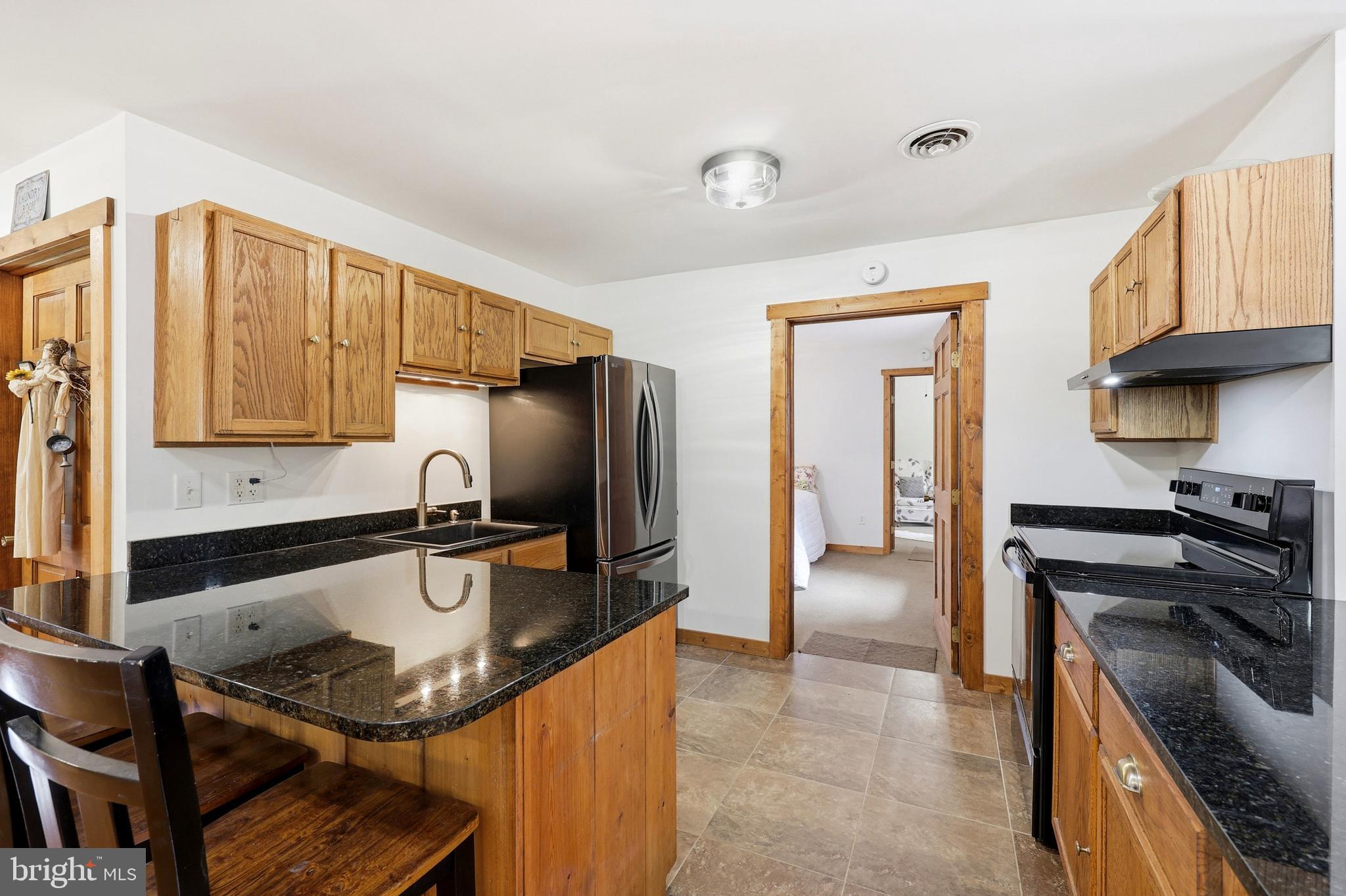 839 LAKE FERNDALE