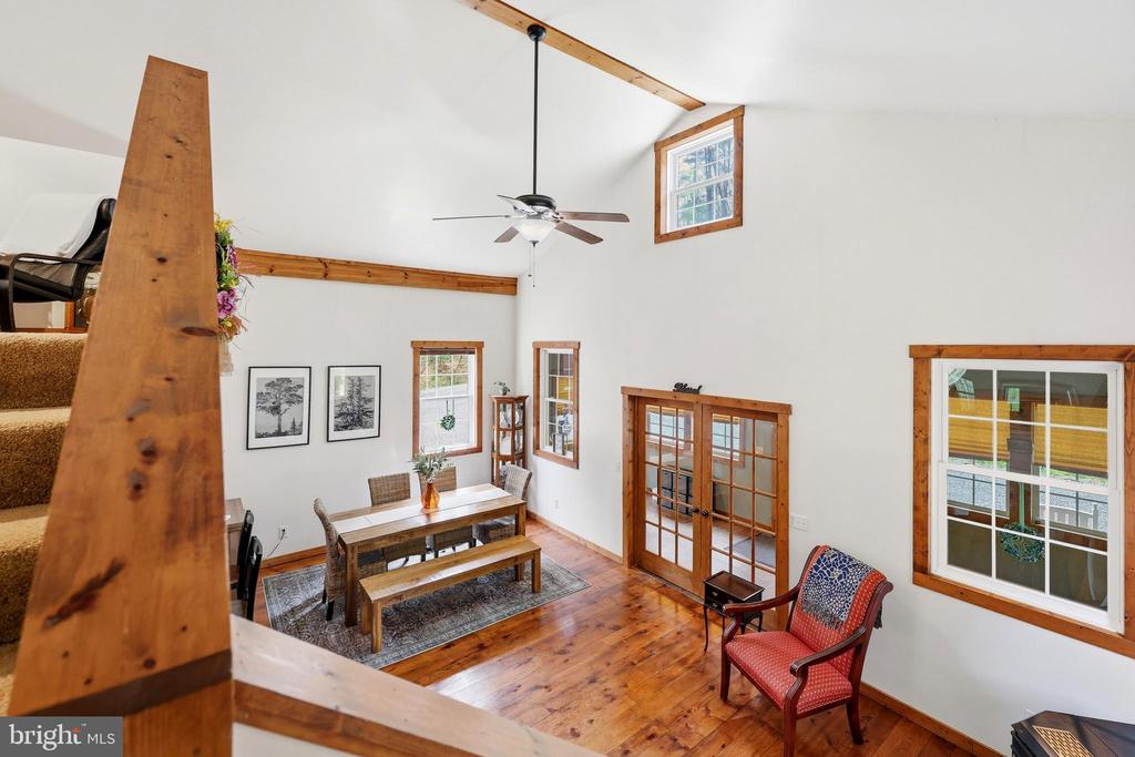 839 LAKE FERNDALE