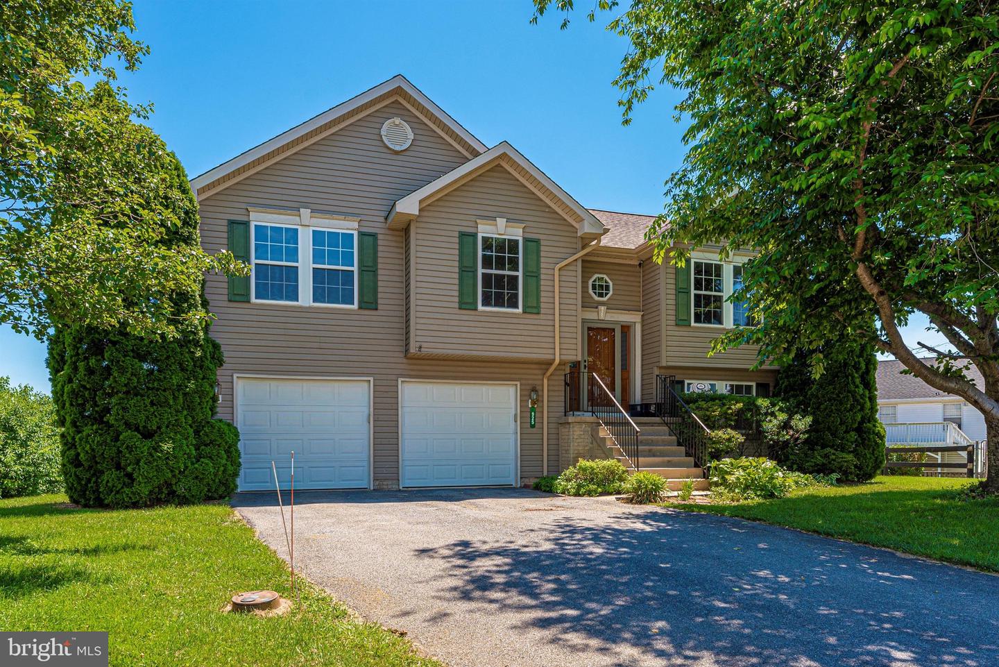 925 Crosswinds DRIVE