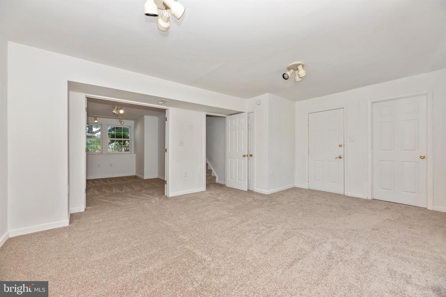 925 Crosswinds DRIVE