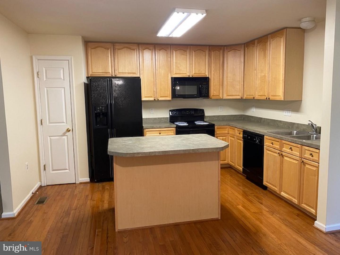 39 Eldon DRIVE