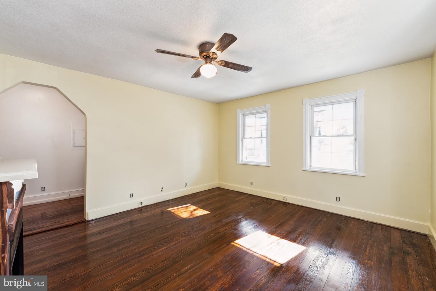 104 W 7th AVENUE