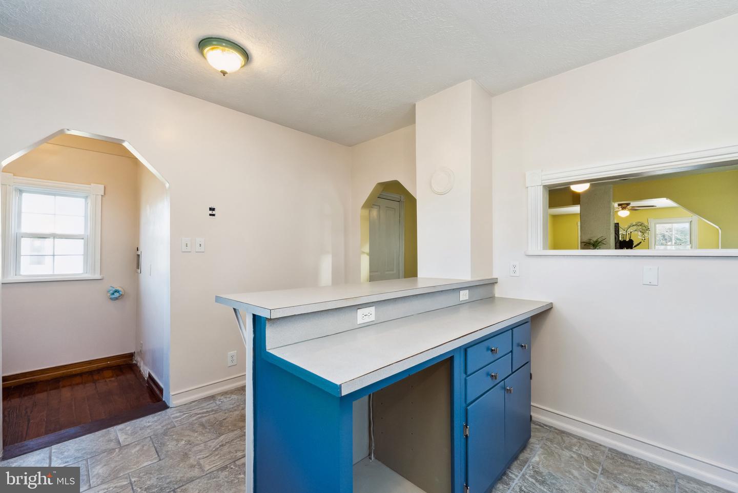 104 W 7th AVENUE