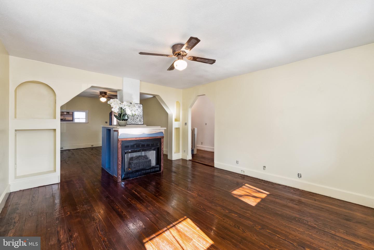 104 W 7th AVENUE