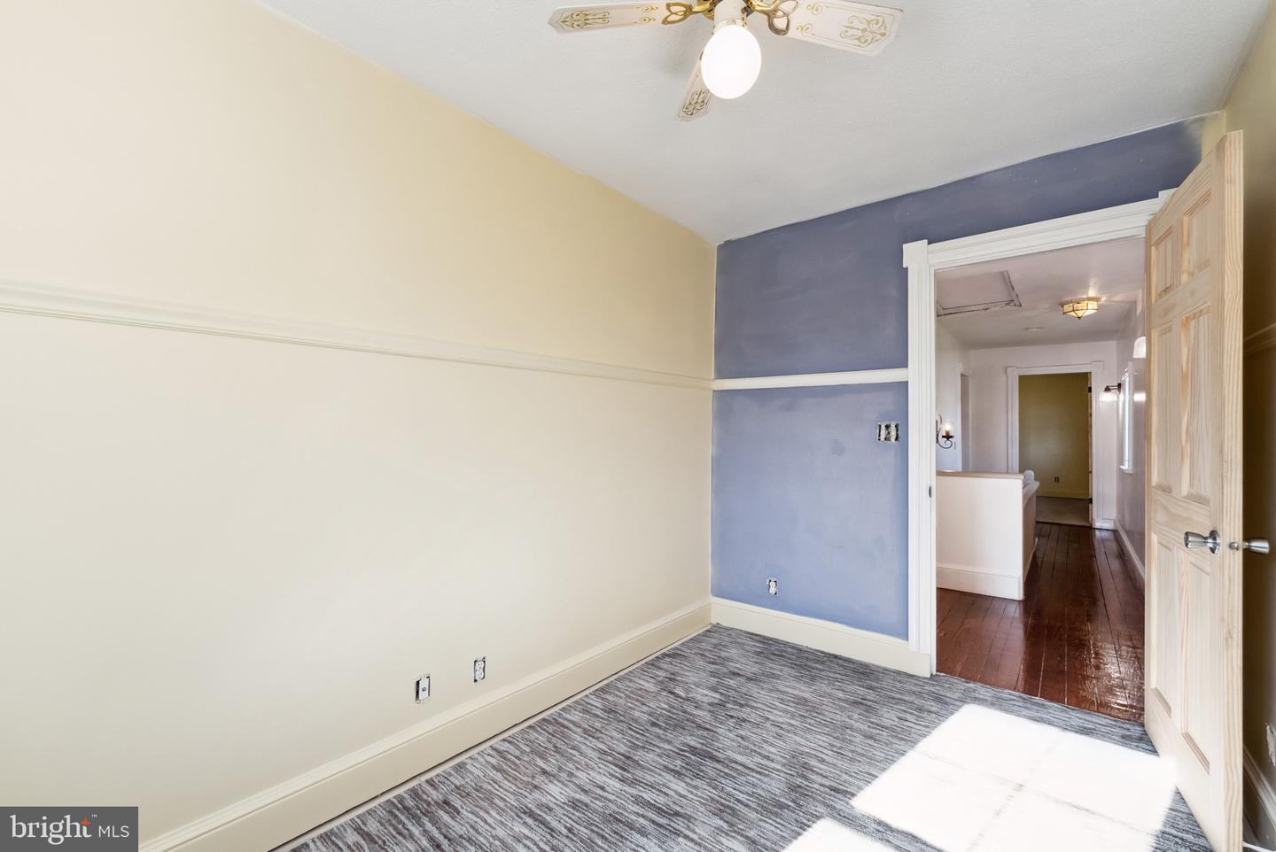 104 W 7th AVENUE