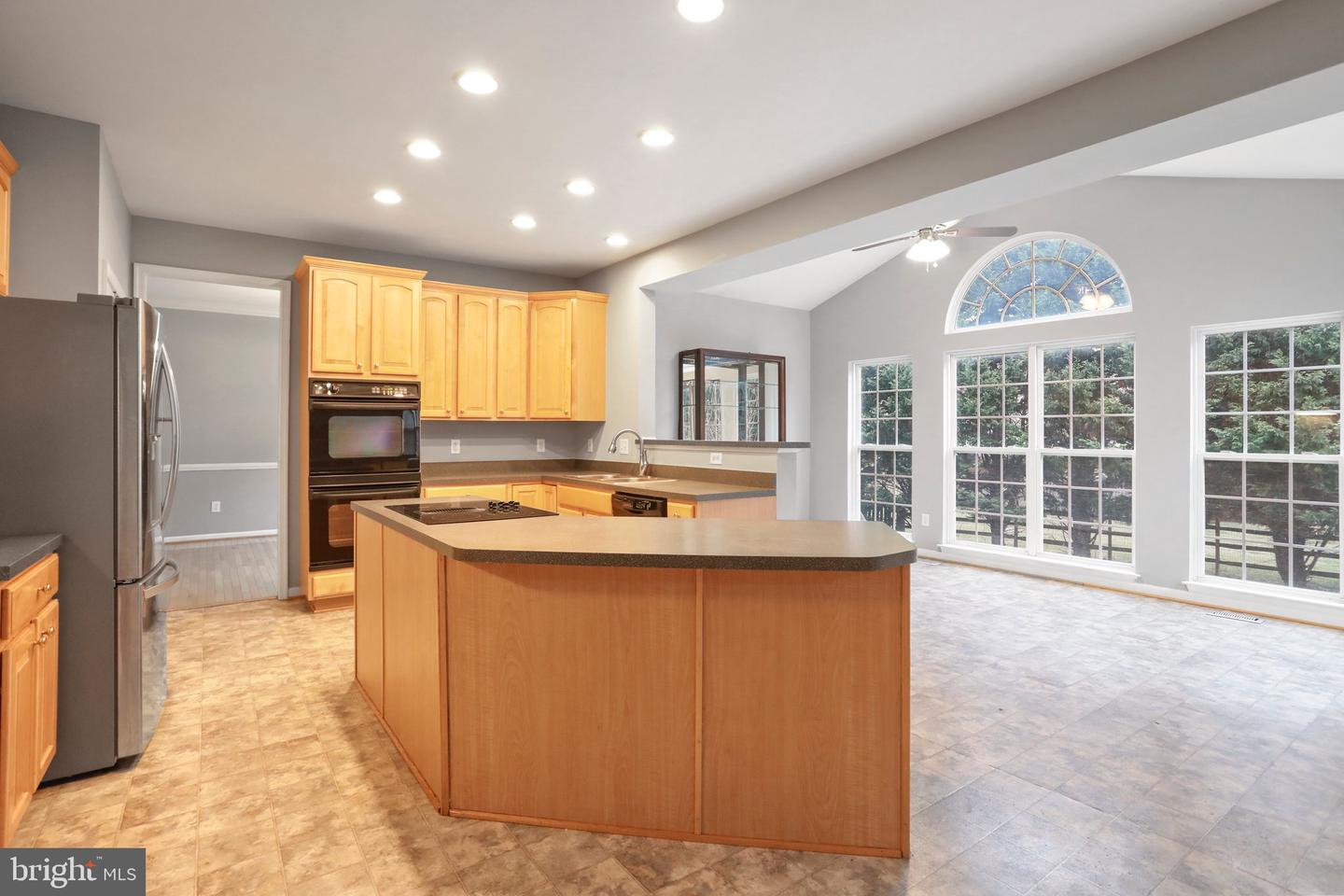 49 Pebble Beach CIRCLE