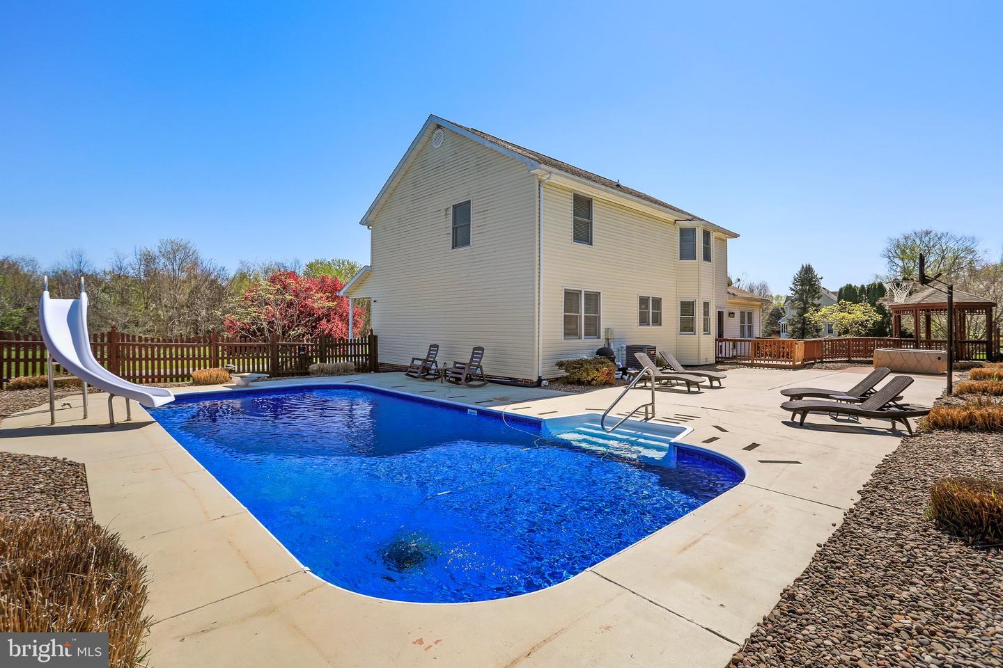 861 Marlowe ROAD