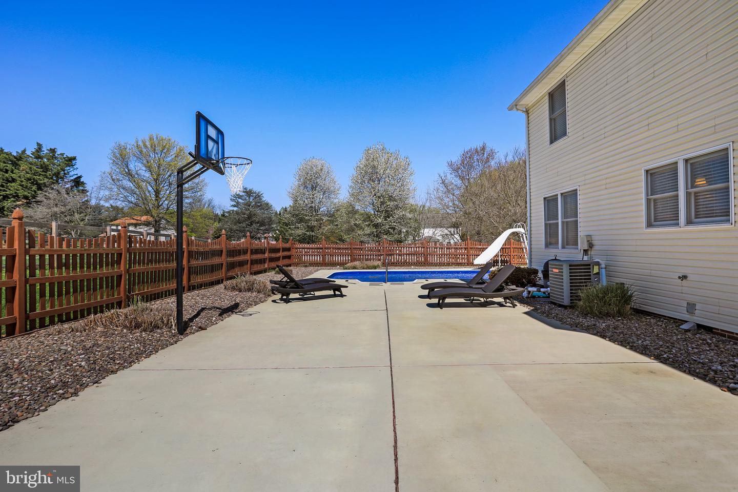 861 Marlowe ROAD