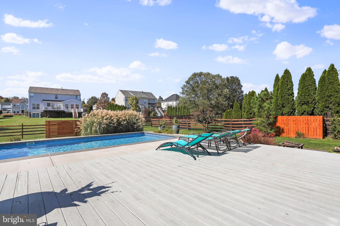 121 Pebble Beach CIRCLE
