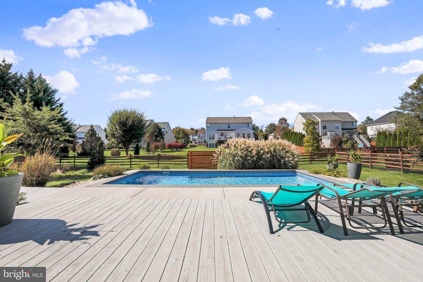 121 Pebble Beach CIRCLE