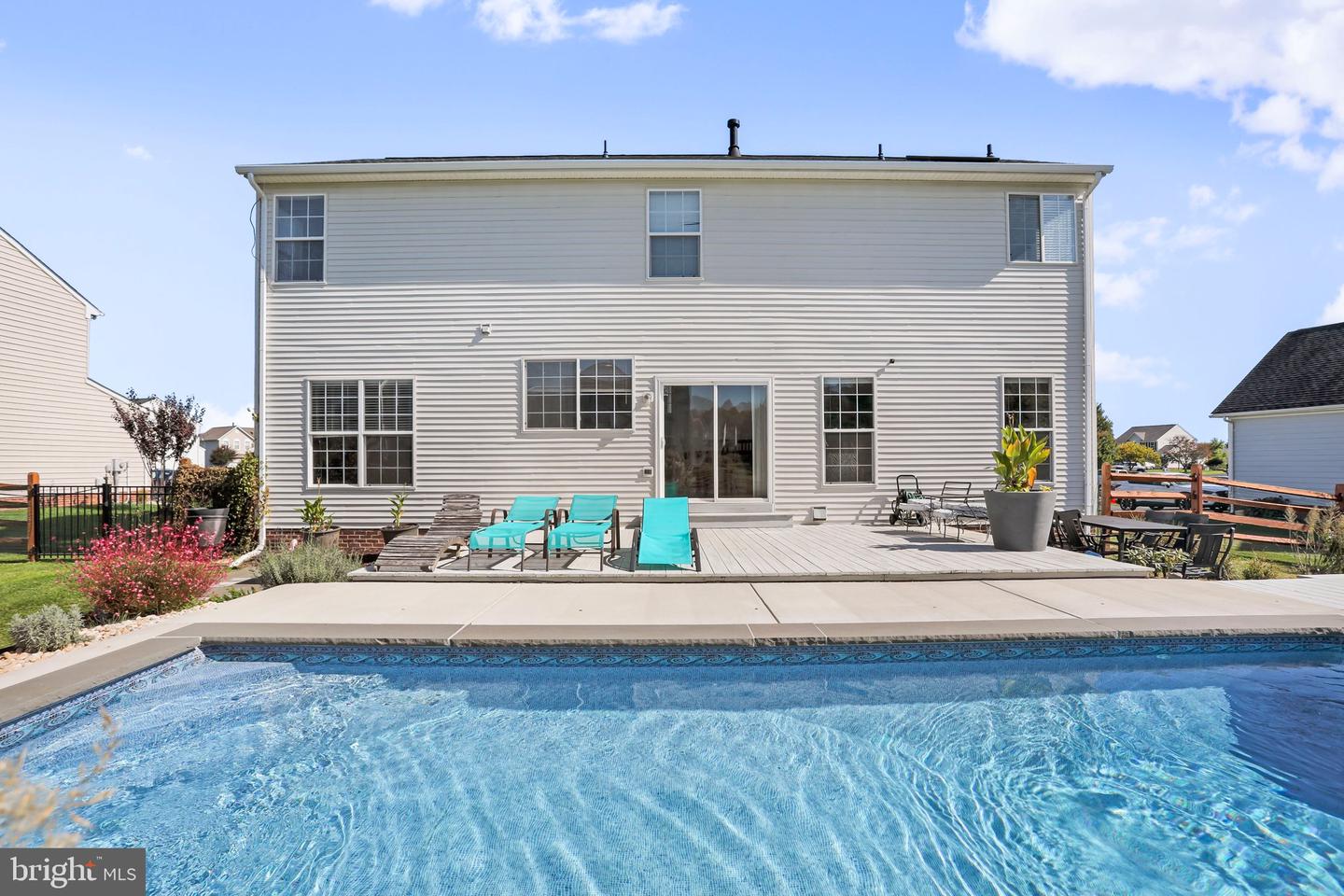 121 Pebble Beach CIRCLE