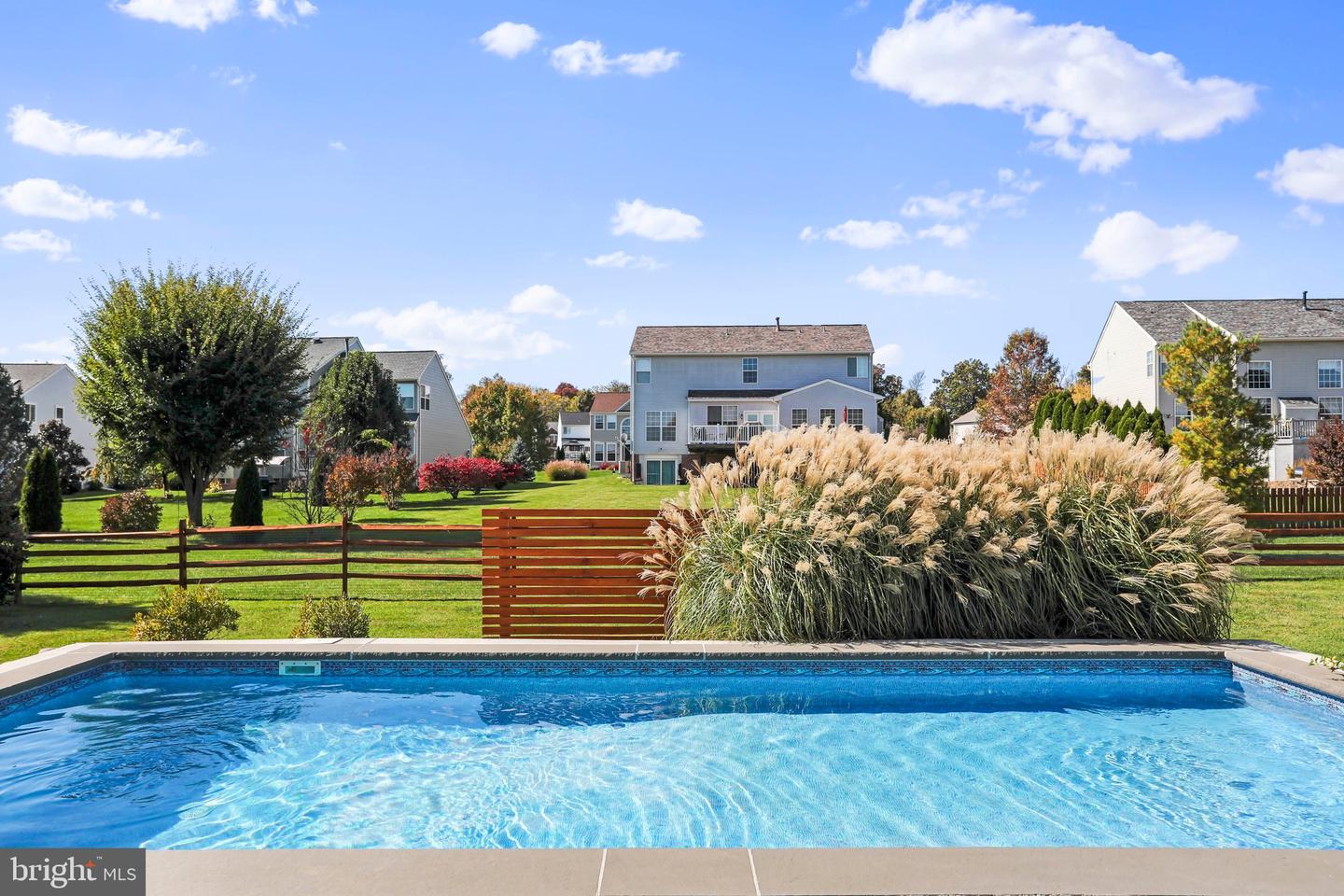 121 Pebble Beach CIRCLE