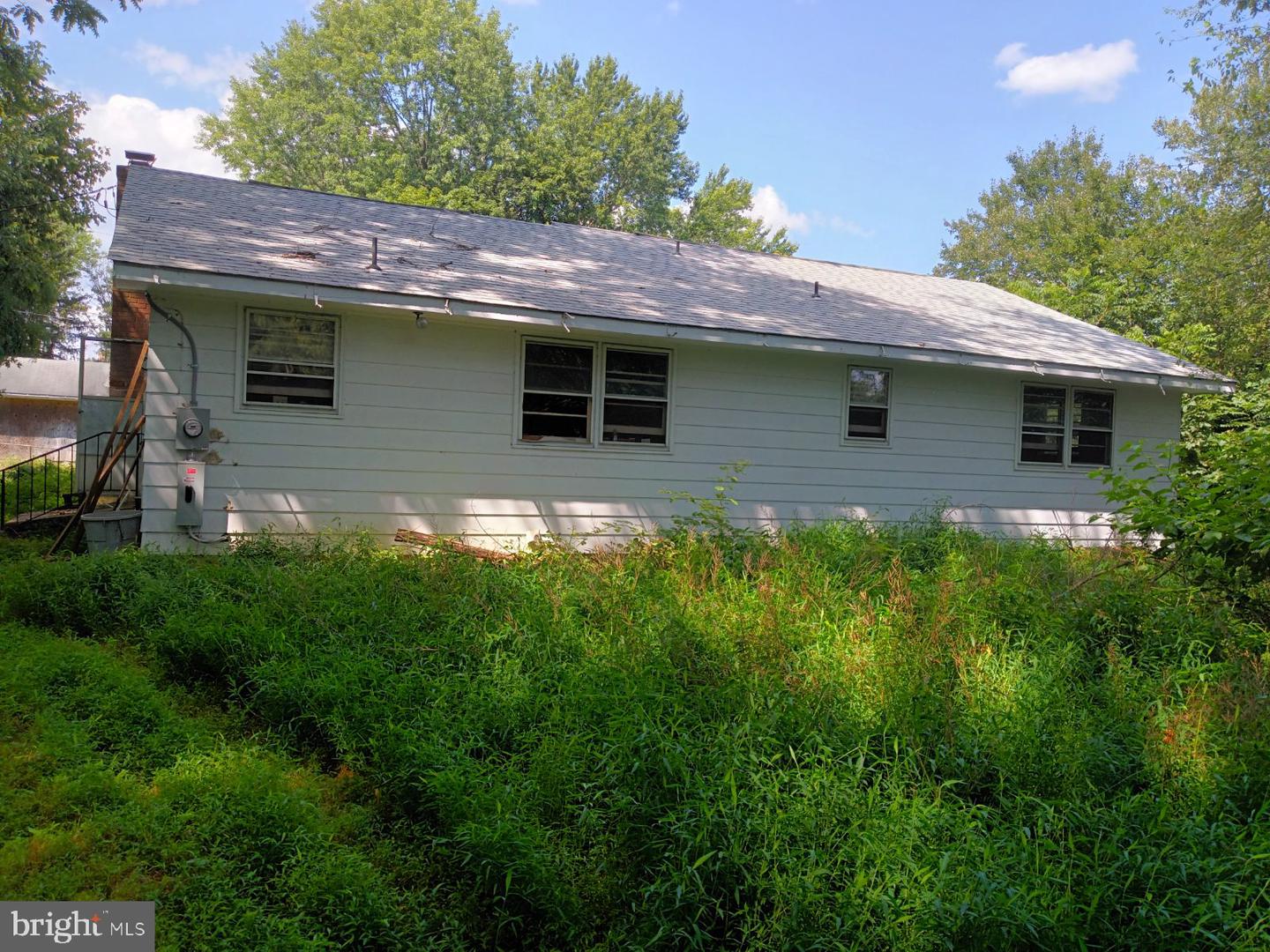 51 Mockingbird LANE