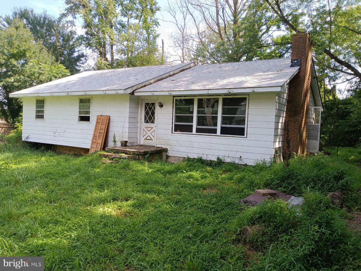 51 Mockingbird LANE