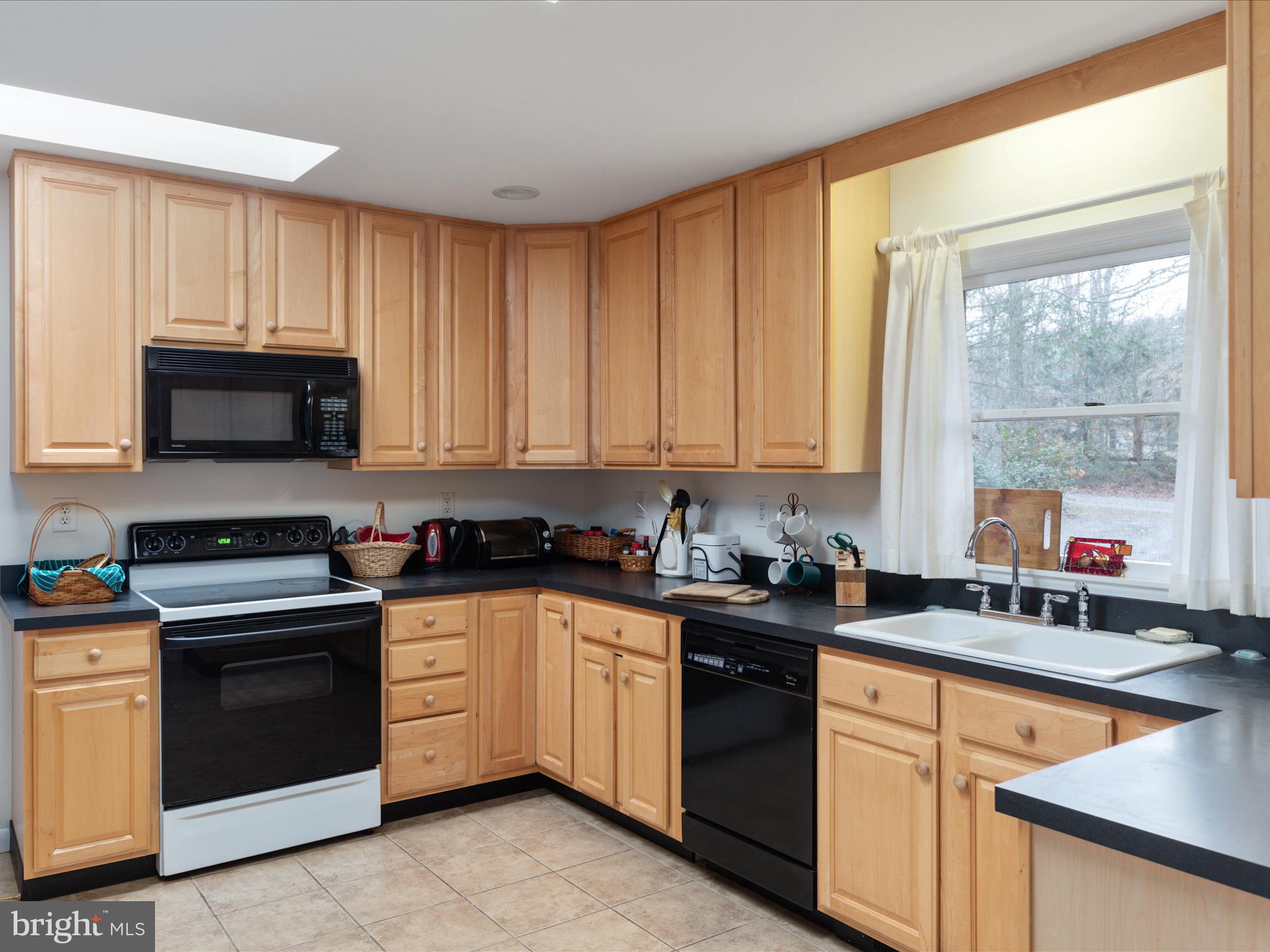 102 Twin Cove Court