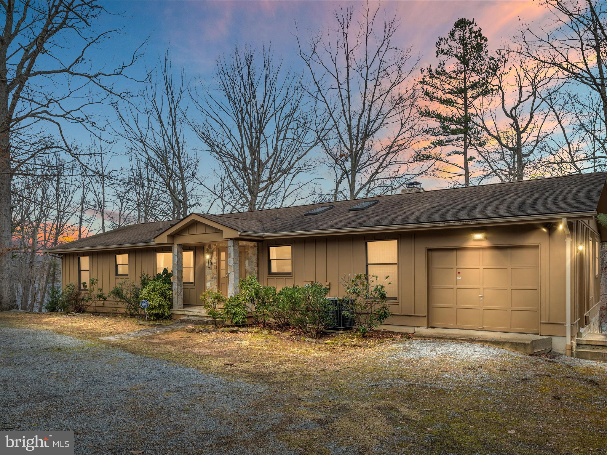 102 Twin Cove Court