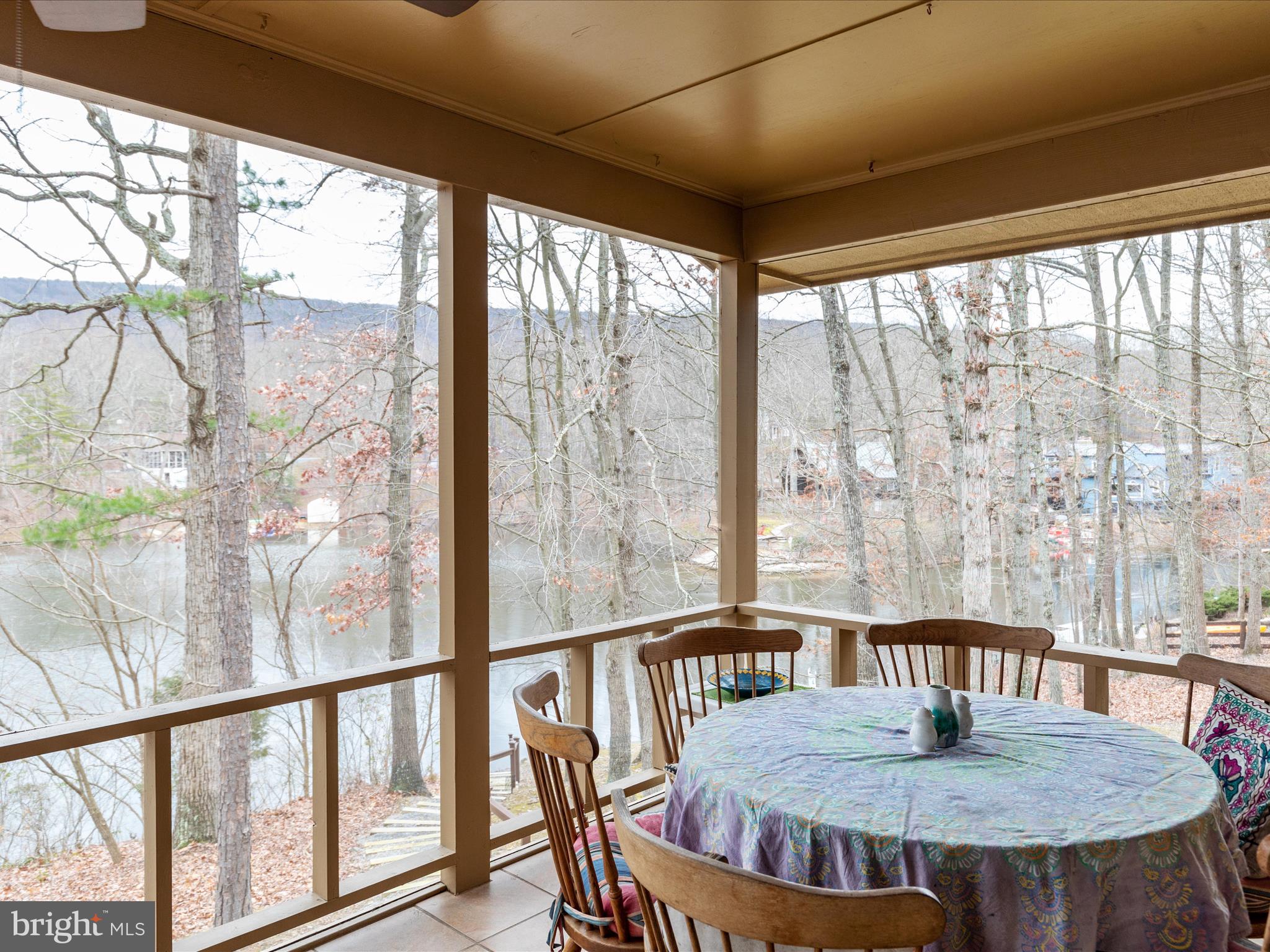 102 Twin Cove Court