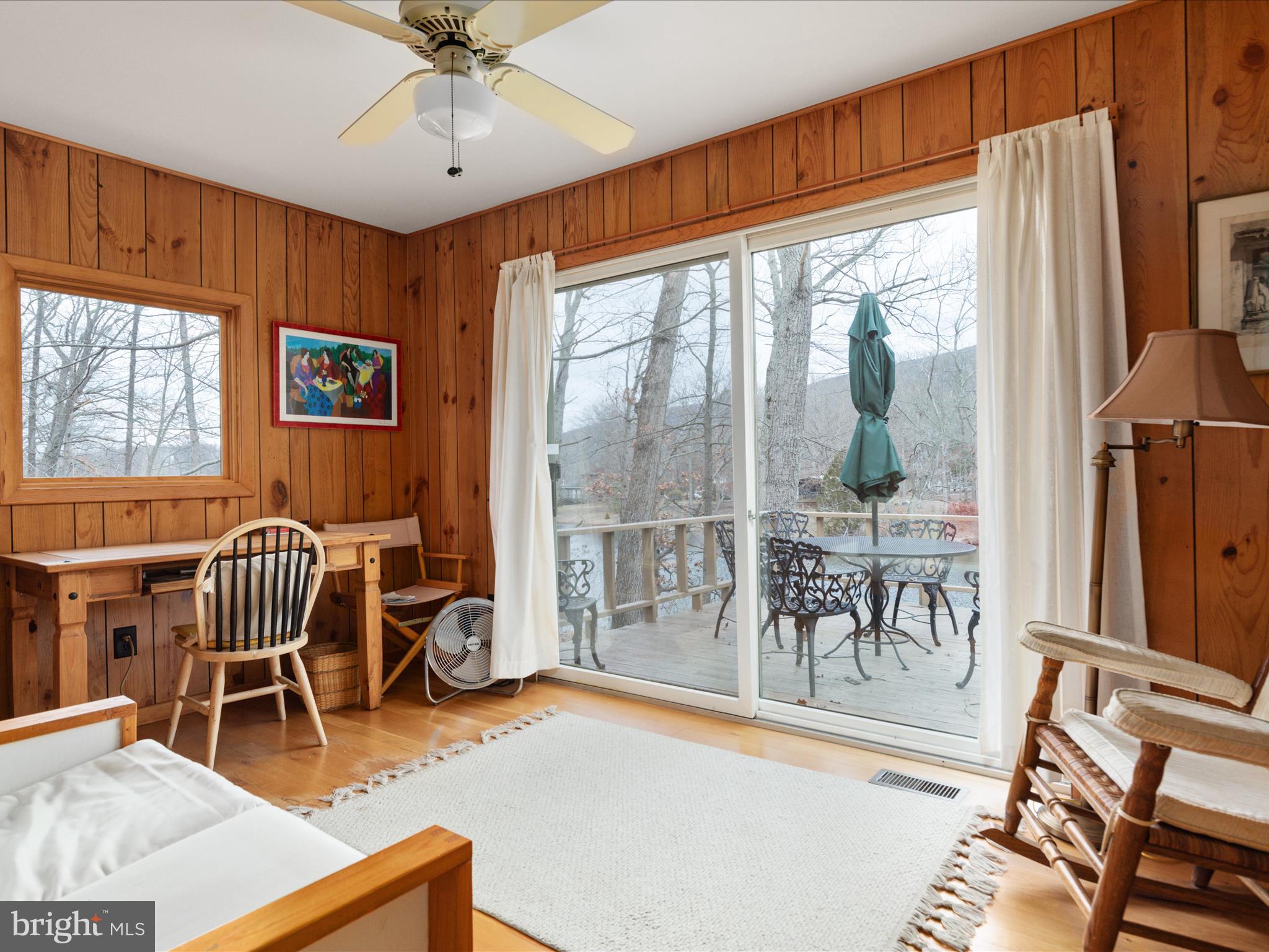 102 Twin Cove Court