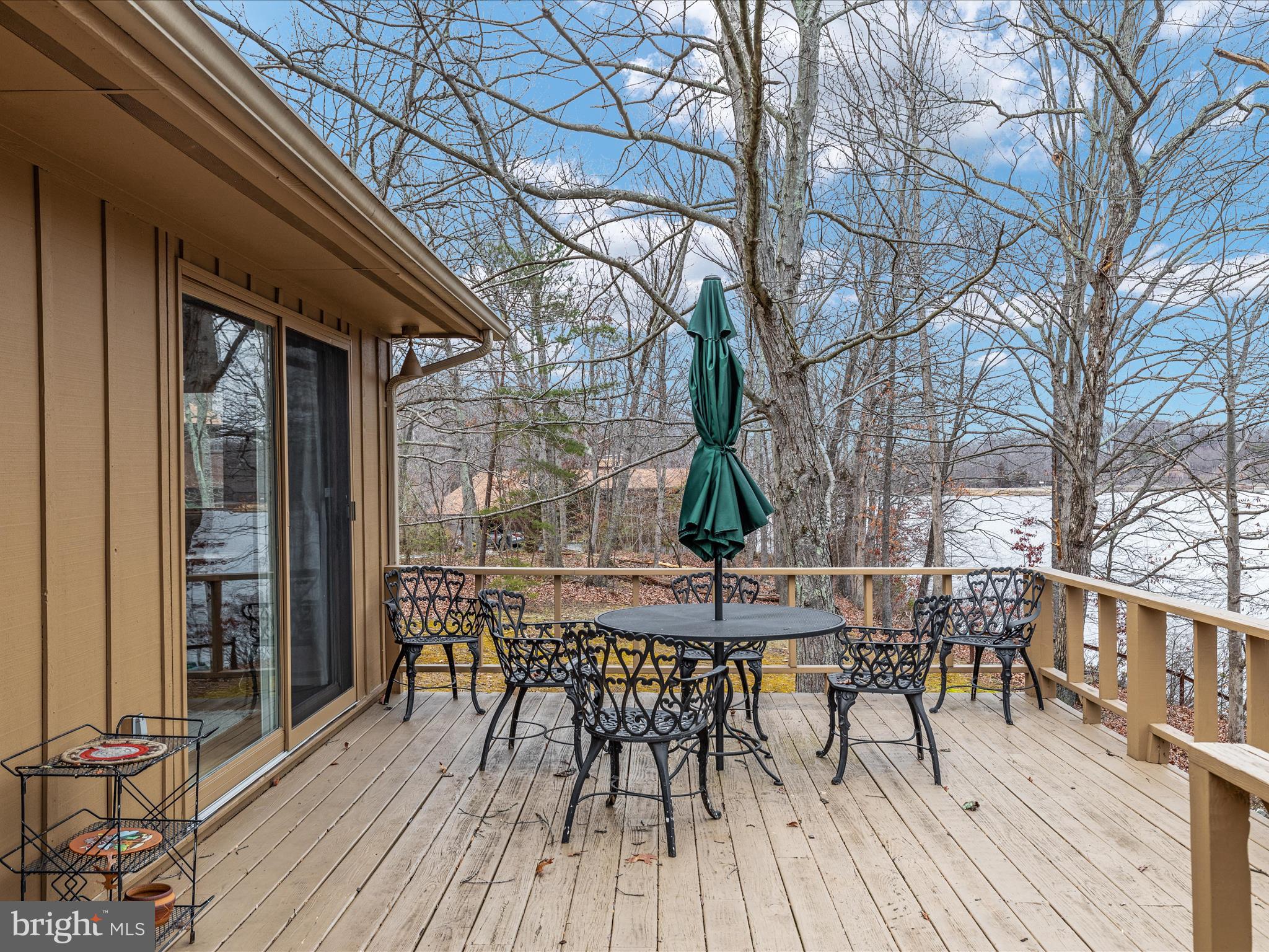 102 Twin Cove Court