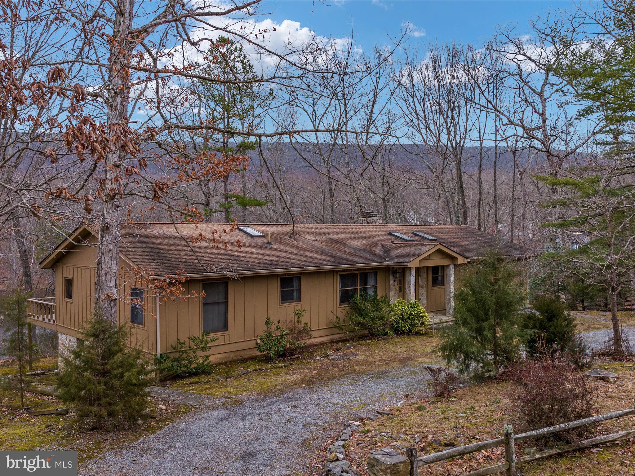 102 Twin Cove Court