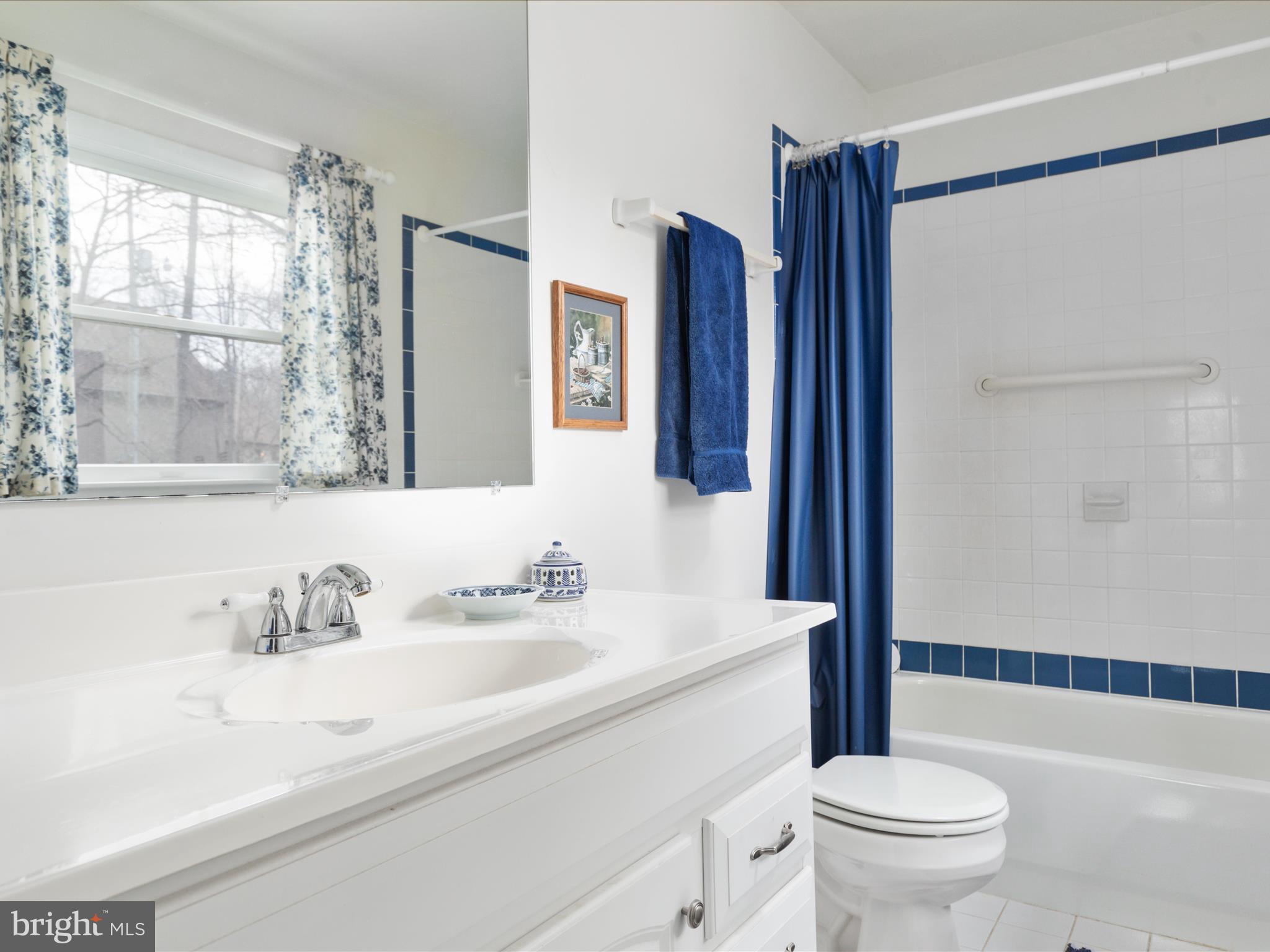 102 Twin Cove Court