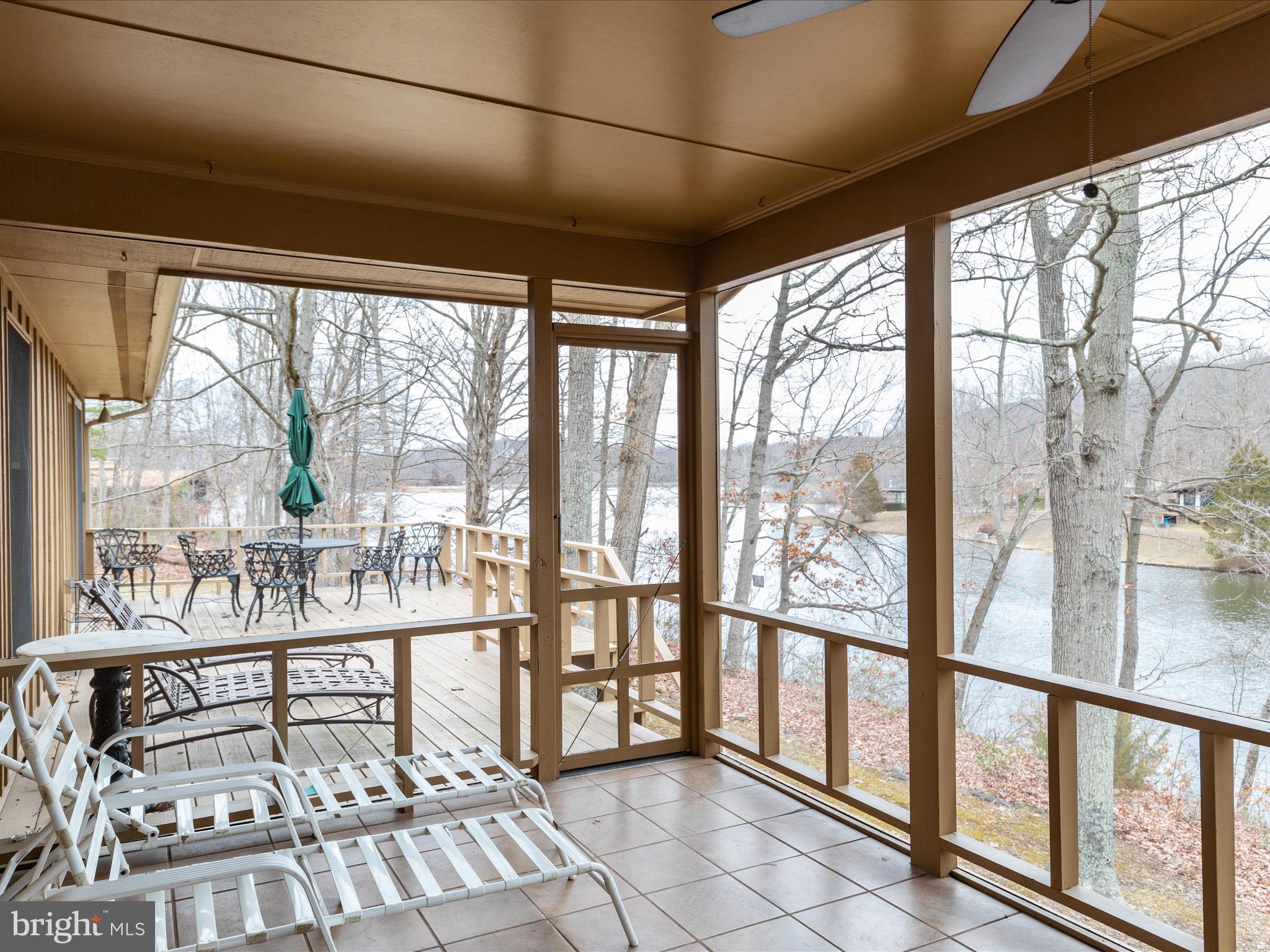 102 Twin Cove Court